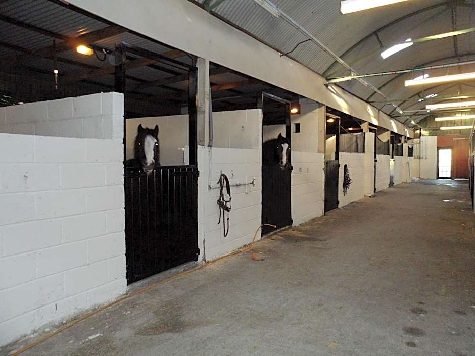 The Stables - Deer Park Farm