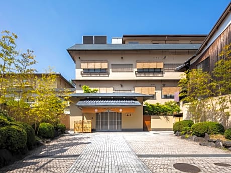 Gion Ryokan Karaku