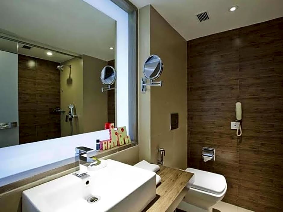 Spree - Shivai Hotel