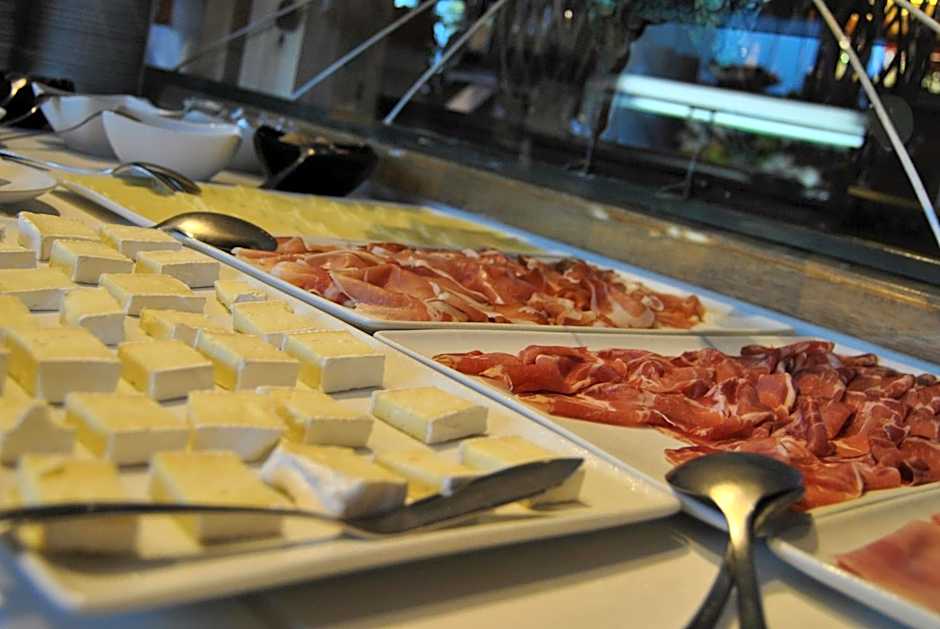 Hotel Sailing Center