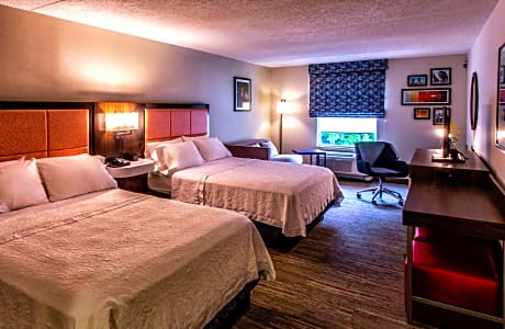 Double Queen Suite