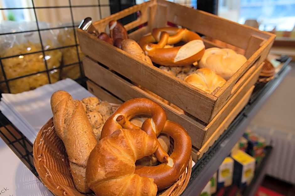 nawu apartments & Restaurant