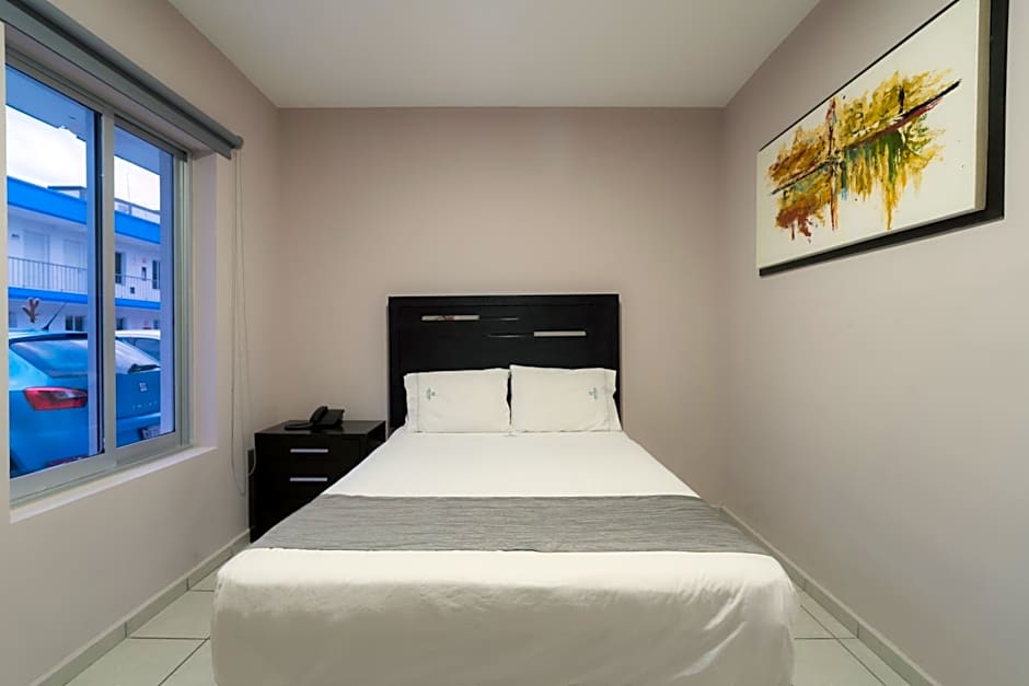 Expo Hotel Guadalajara - Zona Expo frente al Centro de Convenciones