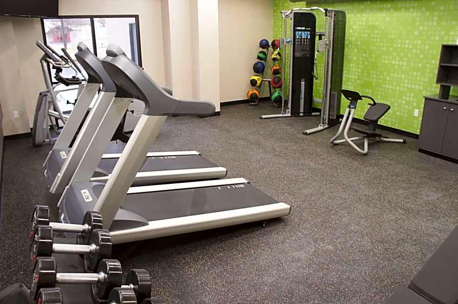 La Quinta Inn & Suites by Wyndham Wichita Airport