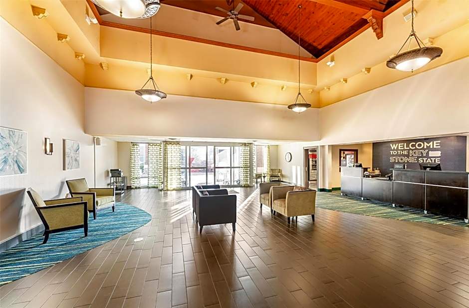 Hampton Inn By Hilton & Suites Newtown