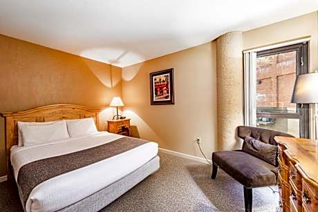 Two-Bedroom Superior Apartment