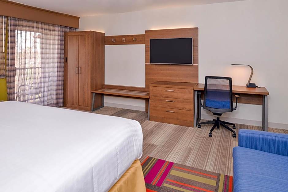 Holiday Inn Express Palm Desert By IHG