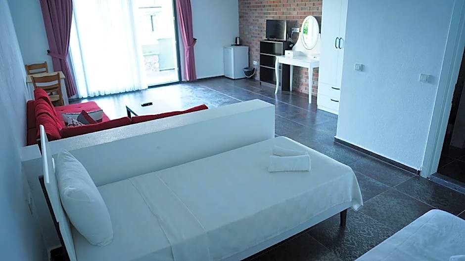 Karyada Hotel