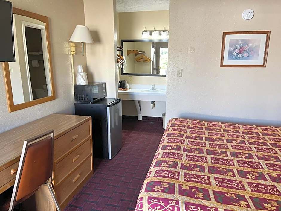 Economy Inn McCook