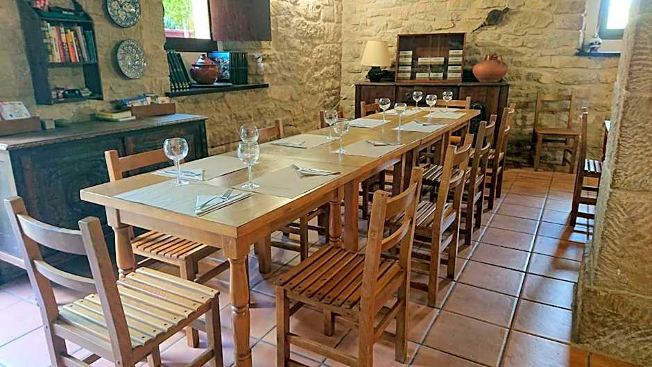 Albergue Sansol - El oasis del camino francés - Exclusivo para peregrinos