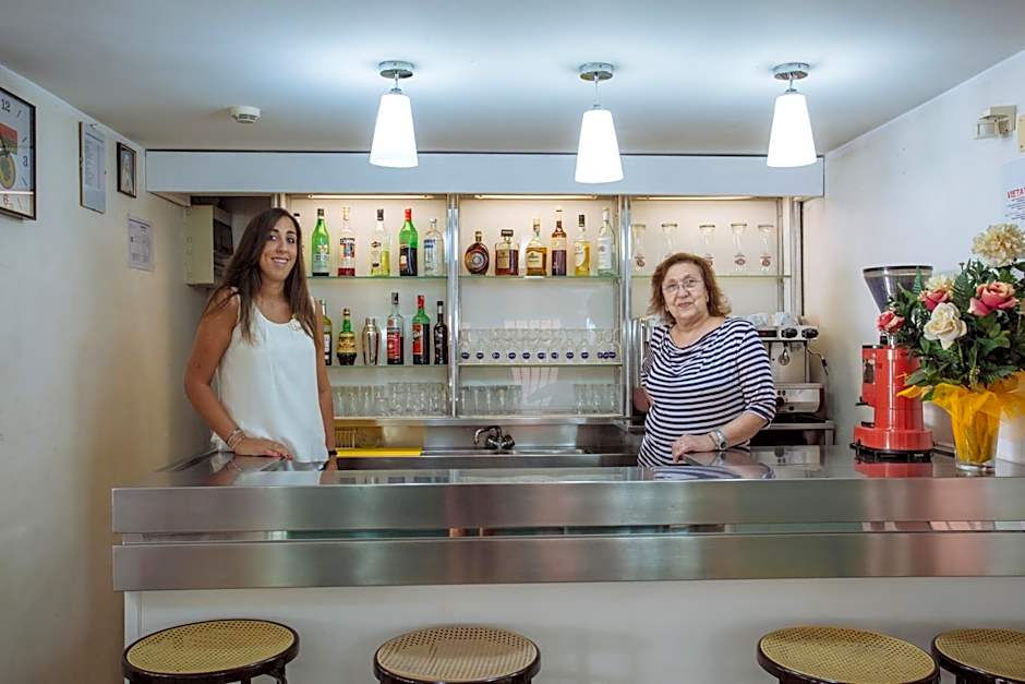 Hotel Diamante 5 minuti dalla fiera di rimini CON PARCHEGGIO INCLUSO