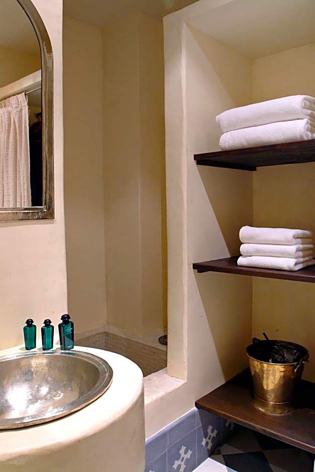 Alcoba Del Rey De Sevilla