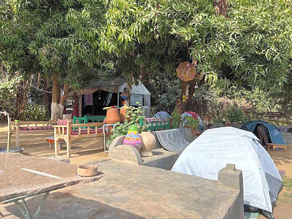 Salatoos Mango Garden and Guesthouse