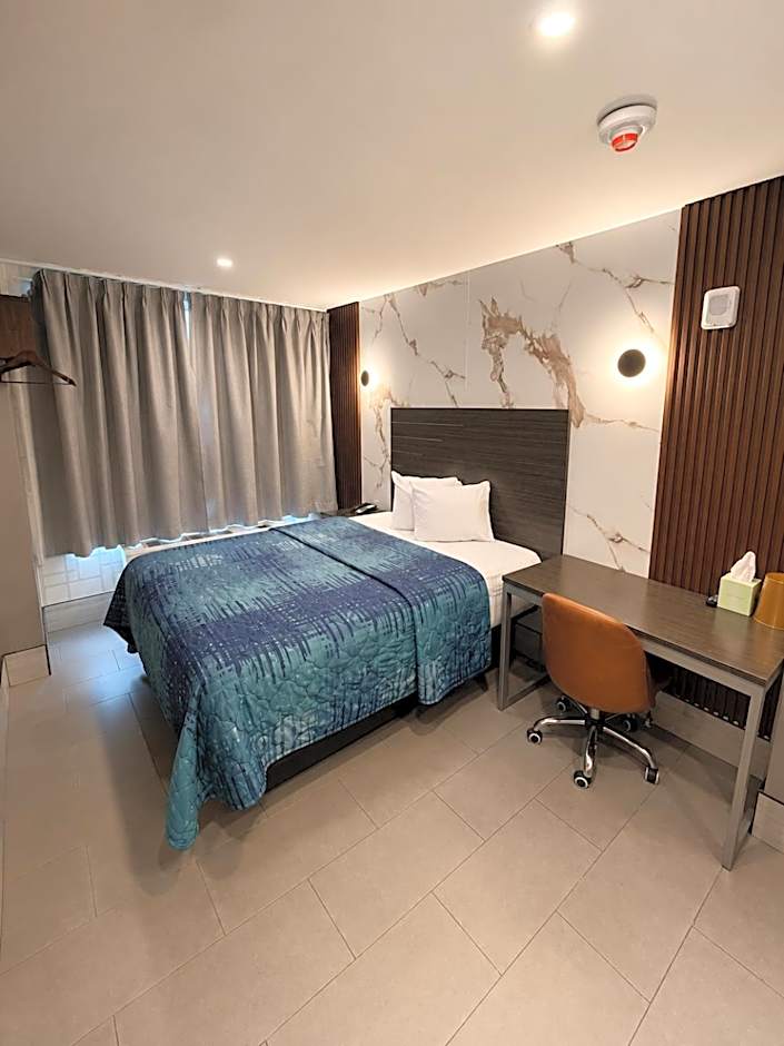 hotel365