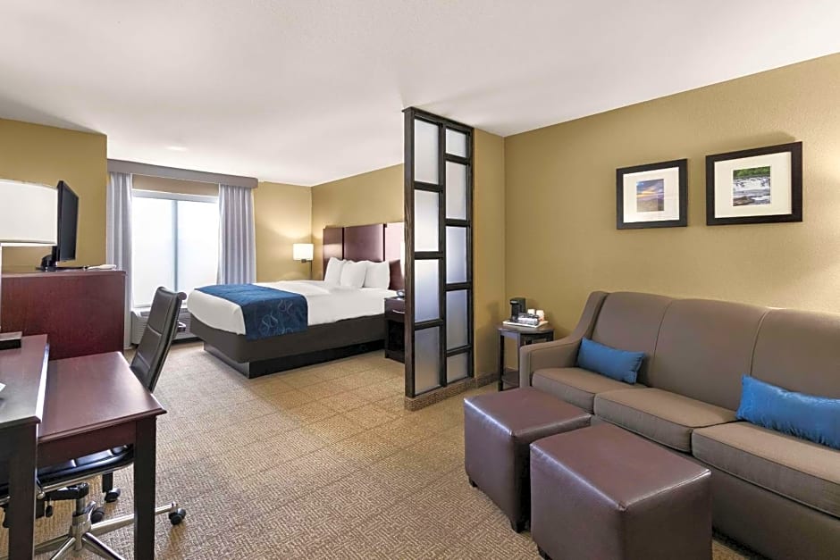 Comfort Suites Commerce