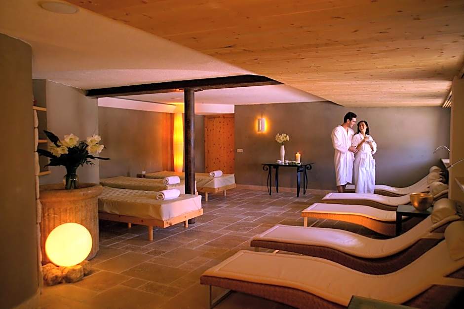 Hotel Post - OlangCard included