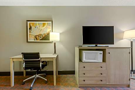 1 King Bed, Non-Smoking, Flat Screen Television, Recliner, Microwave And Refrigerator, High Speed In