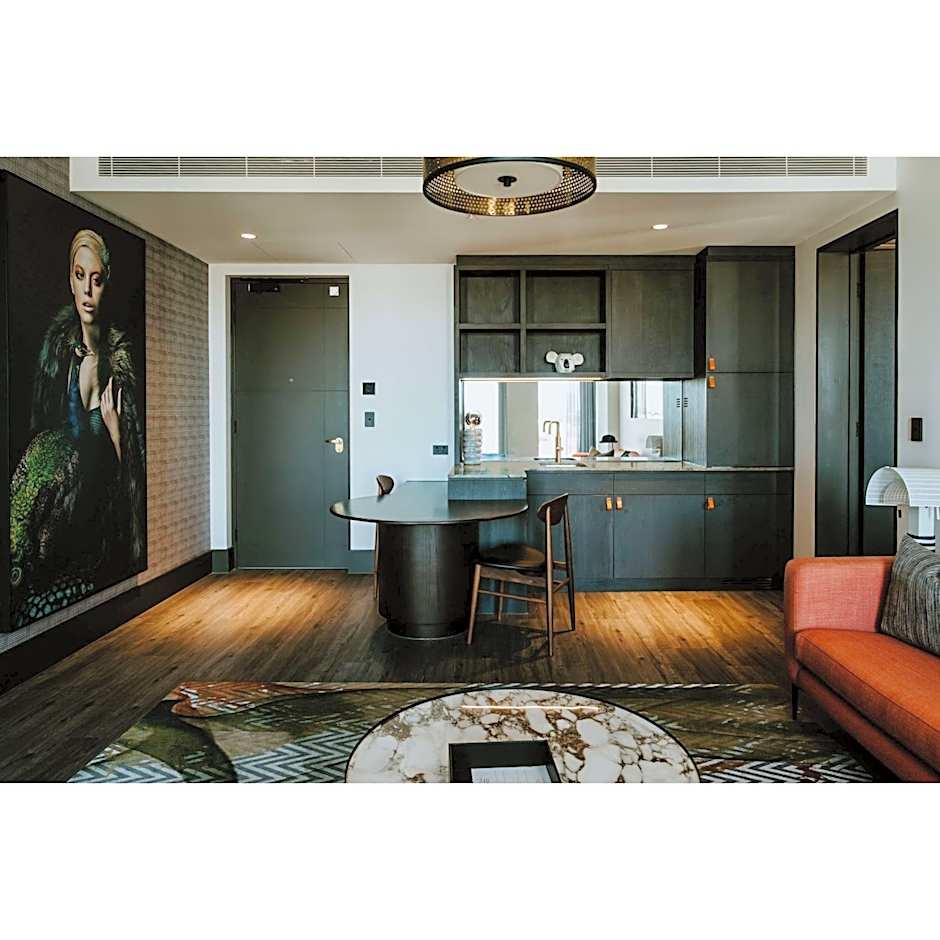 The Motley Hotel Richmond, Tapestry Collection by Hilton