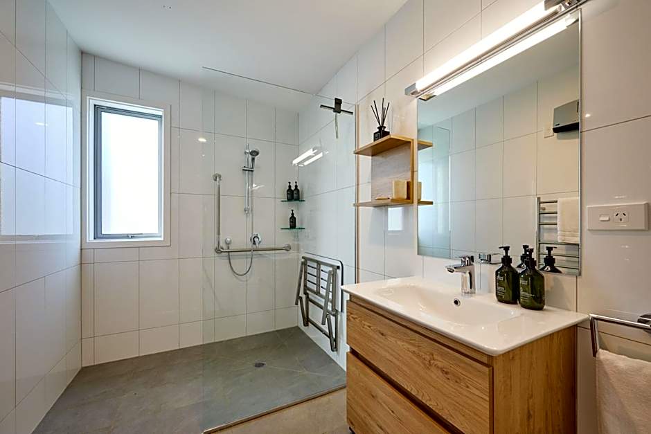 Shearwater Apartments