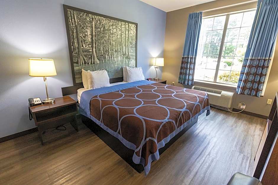 Super 8 by Wyndham Smithfield-Selma