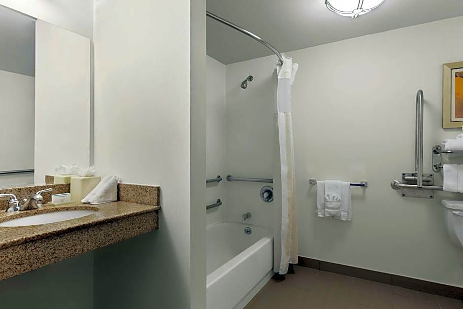 Hilton Garden Inn Shelton