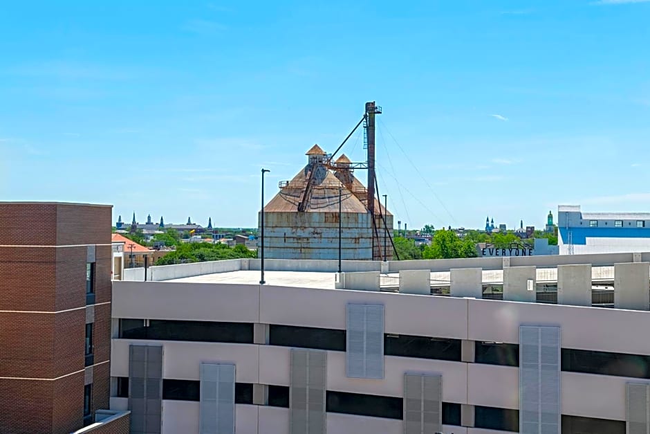 AC Hotel by Marriott Waco Downtown