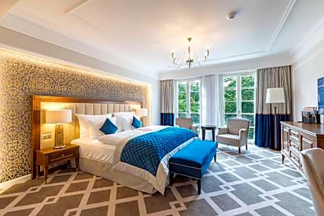 King Room with Garden View