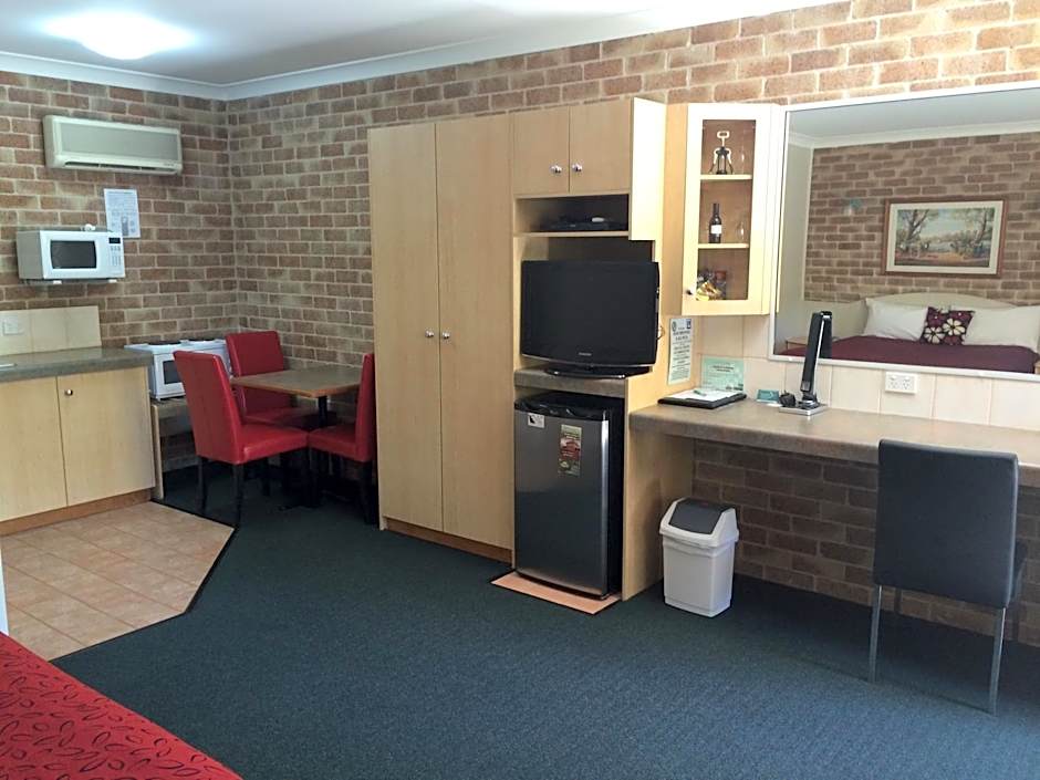 Country Gardens Motor Inn