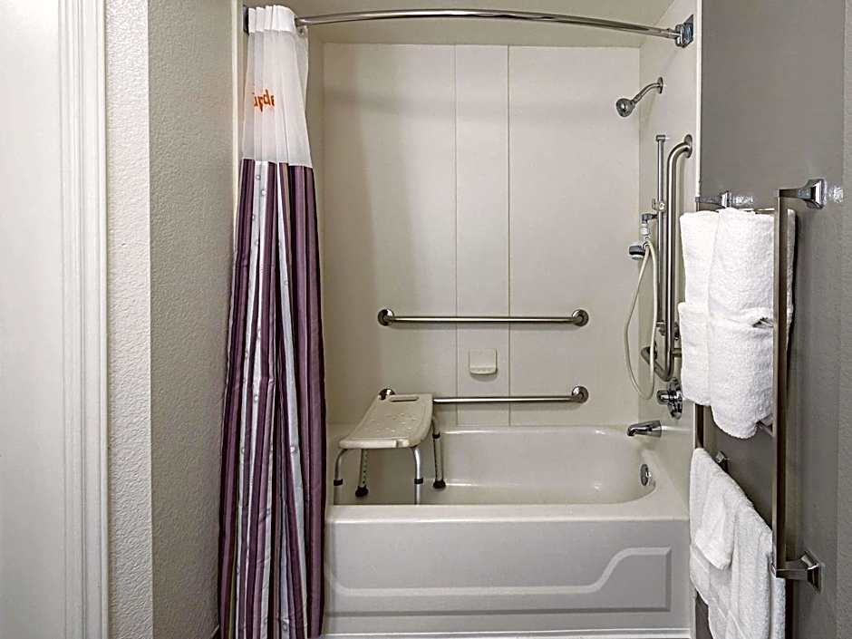 La Quinta Inn & Suites by Wyndham Denver Englewood Tech Ctr