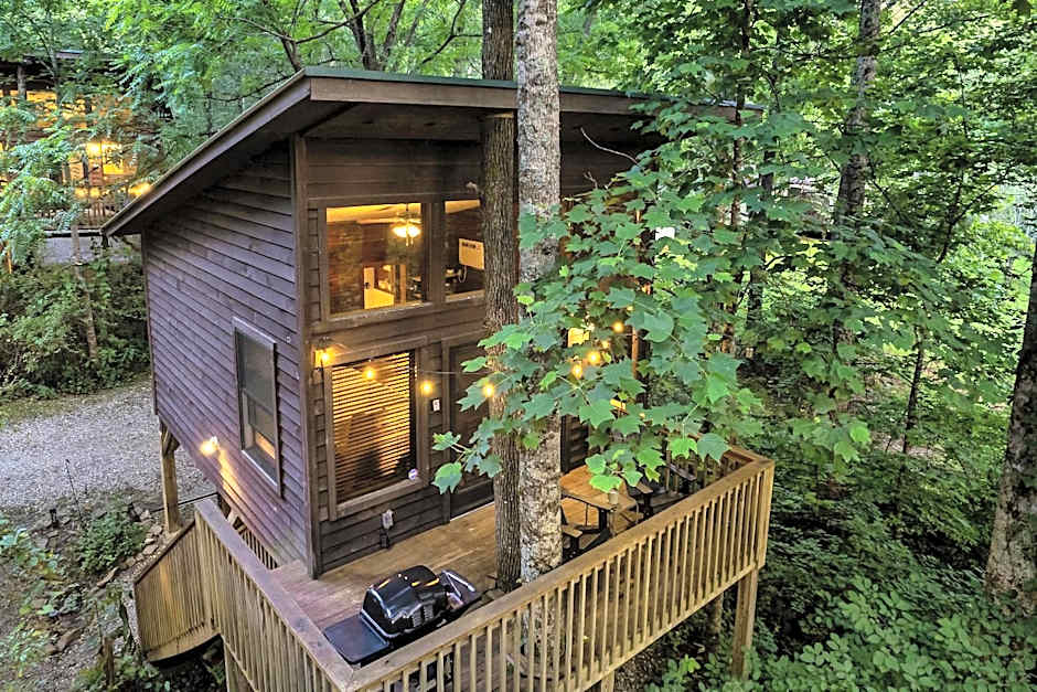 Rivers Edge Treehouses
