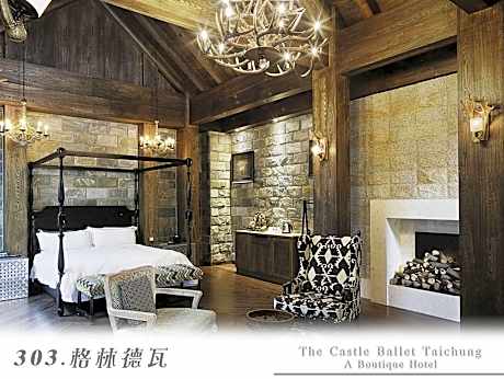 King Room with Pool View