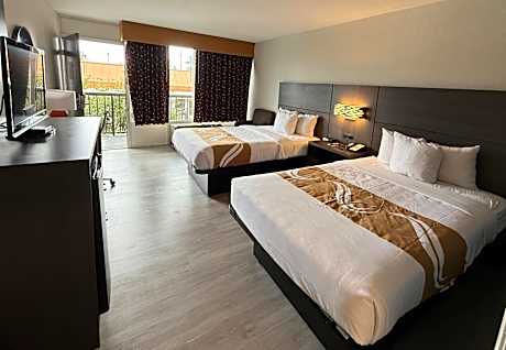 Double Room with Two Double Beds - Smoking