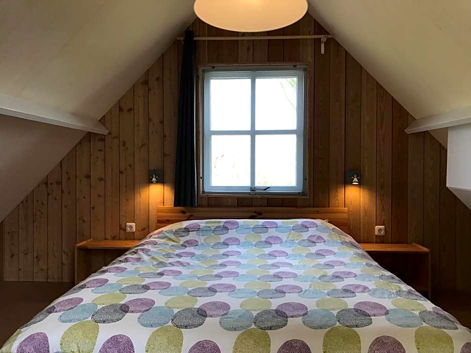 2 Bedroom — 19 fotoğraftan 1. fotoğraf