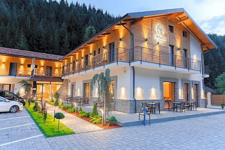Hotel INA