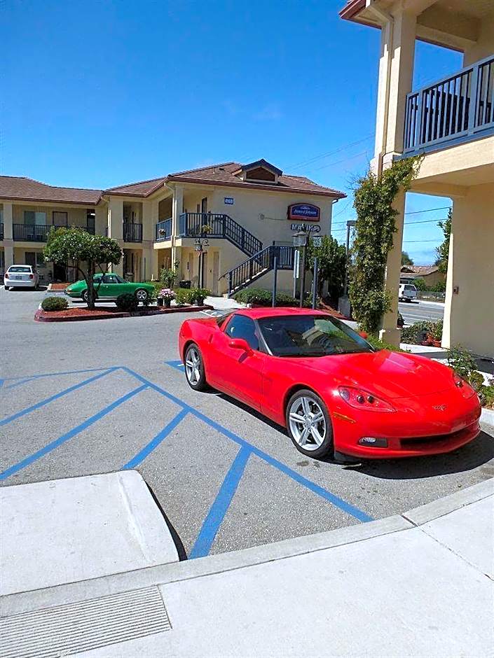 Monarch Valley Inn Marina at Monterey Bay