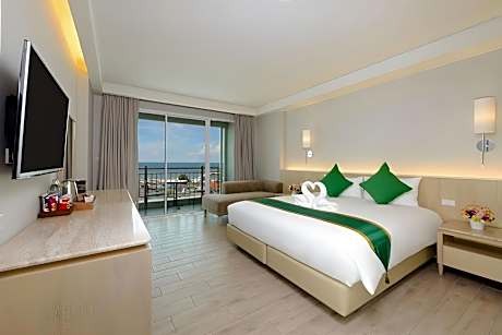 Premier Deluxe King Room with Sea View