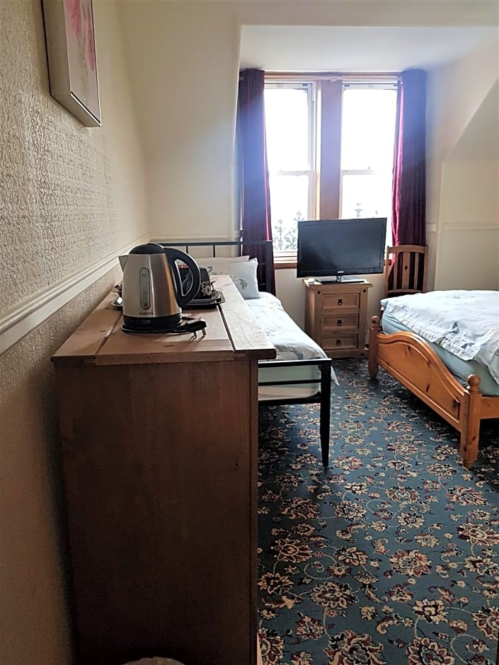 OYO Cedar Villa Guest House – Inverness