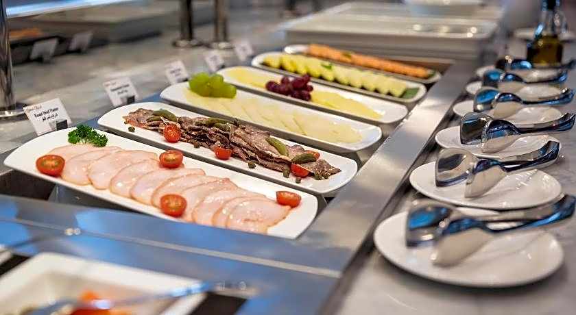 Premier Inn Doha Education City Hotel