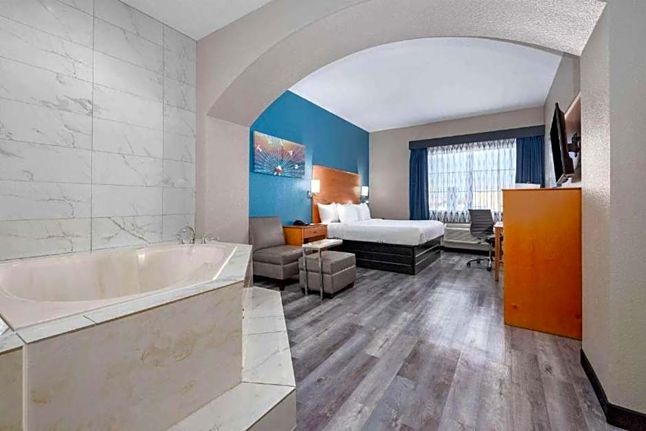 La Quinta Inn & Suites by Wyndham Alvarado