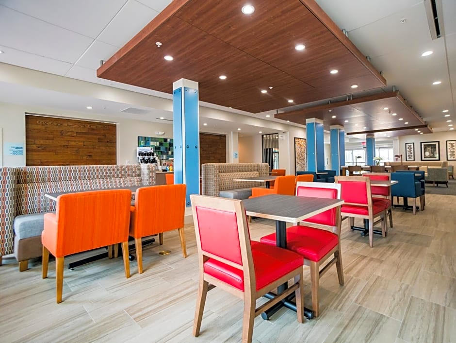 Holiday Inn Express & Suites Southaven Central - Memphis By IHG