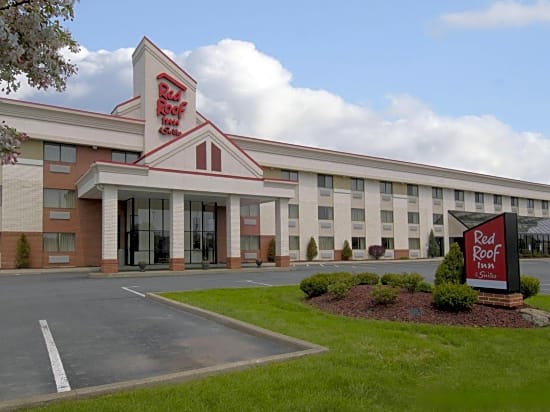 Red Roof Inn & Suites Cleveland - Elyria