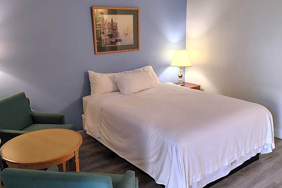 Super 8 by Wyndham Sicamous