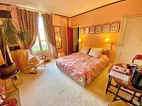 Superior Double Room with Courtyard View (2nd floor)