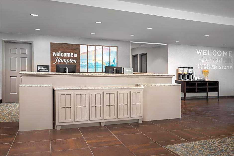 Hampton Inn By Hilton And Suites Omaha Downtown