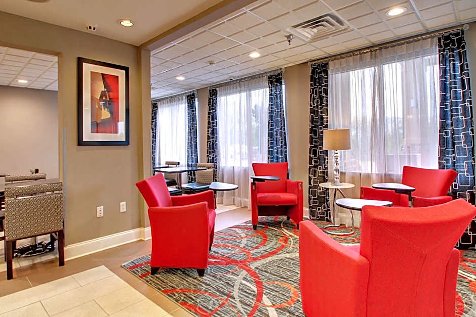 Holiday Inn Express Hurricane Mills Waverly By IHG