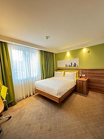 Queen Room - Mobility Access
