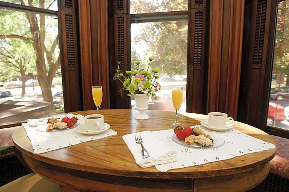 Morgan State House Inn