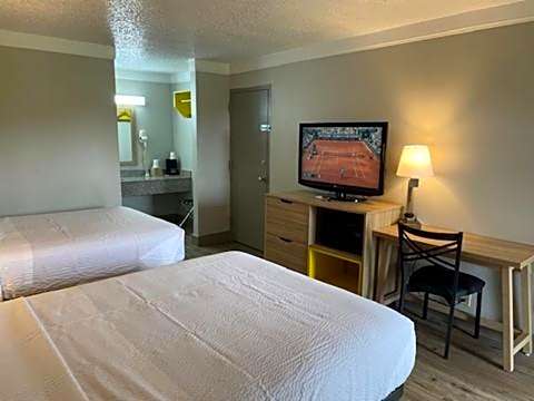 Days Inn by Wyndham Hillsboro TX