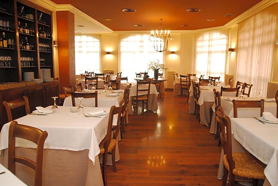 Hotel Iguareña – Ezcaray, WV