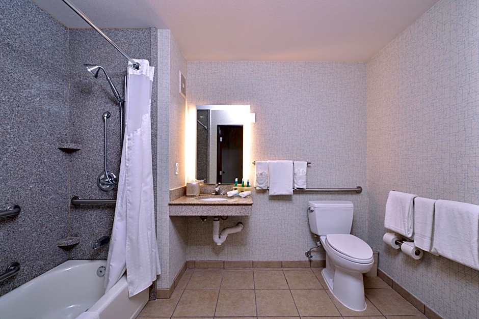 Holiday Inn Express & Suites San Diego Otay Mesa By IHG